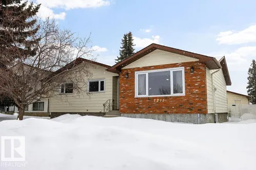7211 138 AV NW, Edmonton - $389,900