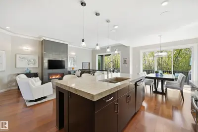 Interior photo 4 of 60 LACOMBE DR