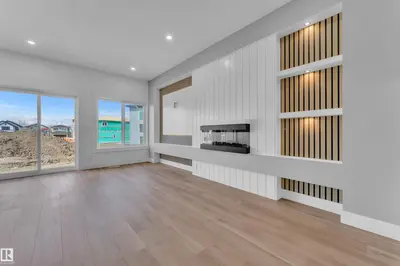 Interior photo 4 of 3116 8 AV SW