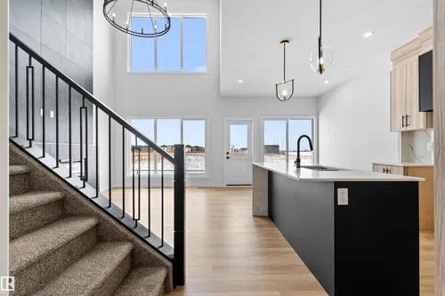 116 25 ST SW, Edmonton - $599,900