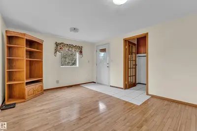 Interior photo 4 of 23272 TWP ROAD 522
