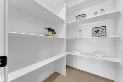 Interior photo 4 of 1087 Starling DR NW