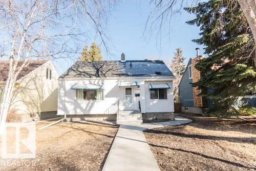 10806 64 AV NW, Edmonton - $475,000