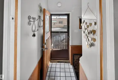 Interior photo 3 of 6402 106 ST NW NW