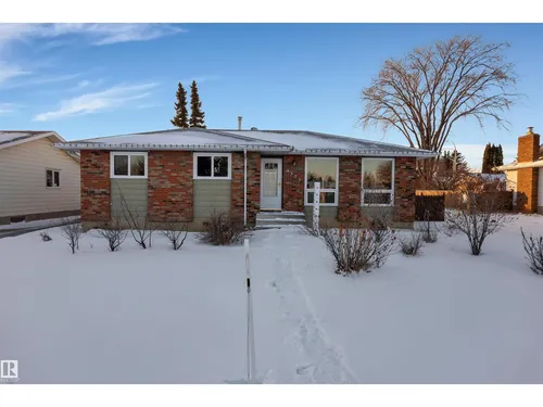 4320 74 ST NW, Edmonton - $549,000