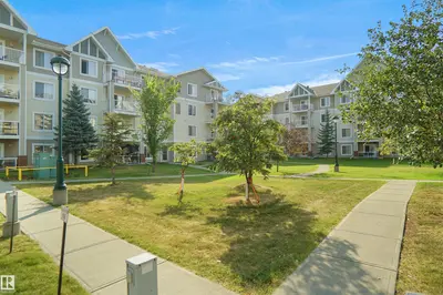 Interior photo 1 of #403 15211 139 ST NW