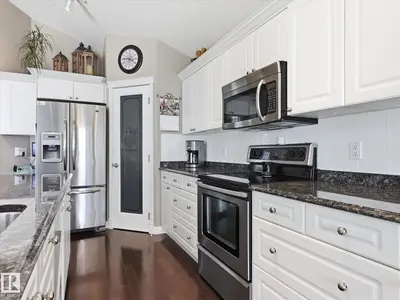 Interior photo 4 of 1340 OAKLAND CR