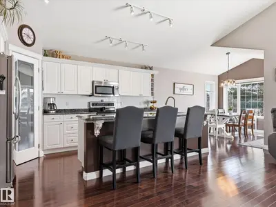 Interior photo 2 of 1340 OAKLAND CR