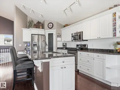 Interior photo 3 of 1340 OAKLAND CR
