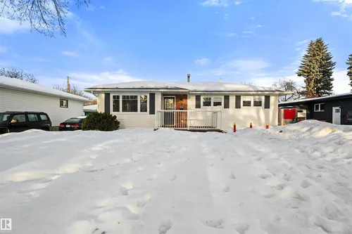 3 SORREL CR, St. Albert - $449,900