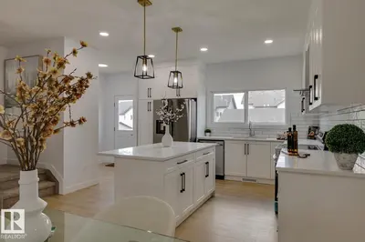 Interior photo 3 of 10213 92A AV NW