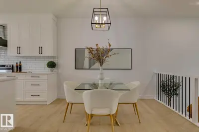 Interior photo 2 of 10213 92A AV NW