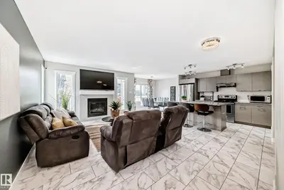 Interior photo 3 of 4404 6 ST NW