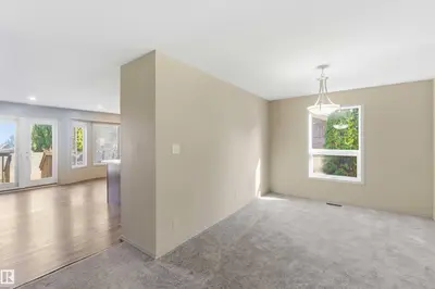 Interior photo 4 of 42 Patterson Cr