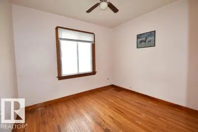 Interior photo 3 of 