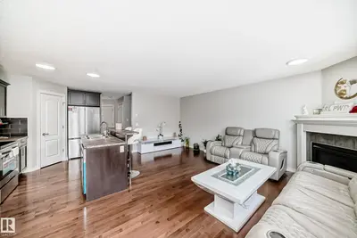 Interior photo 2 of 6419 18 AV SW