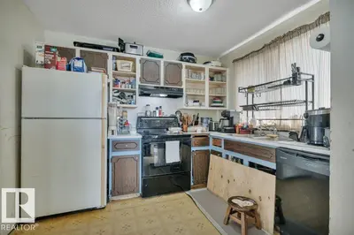Interior photo 3 of 4409 42B AV