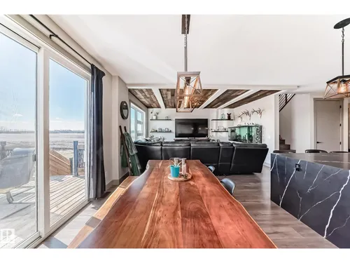 5263 47 Ave, Calmar - $649,900