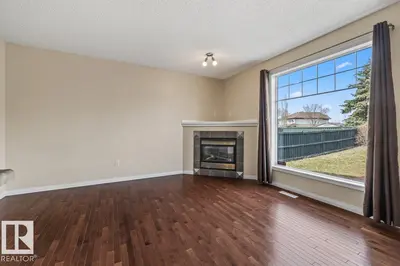 Interior photo 4 of 12148 16 AV SW