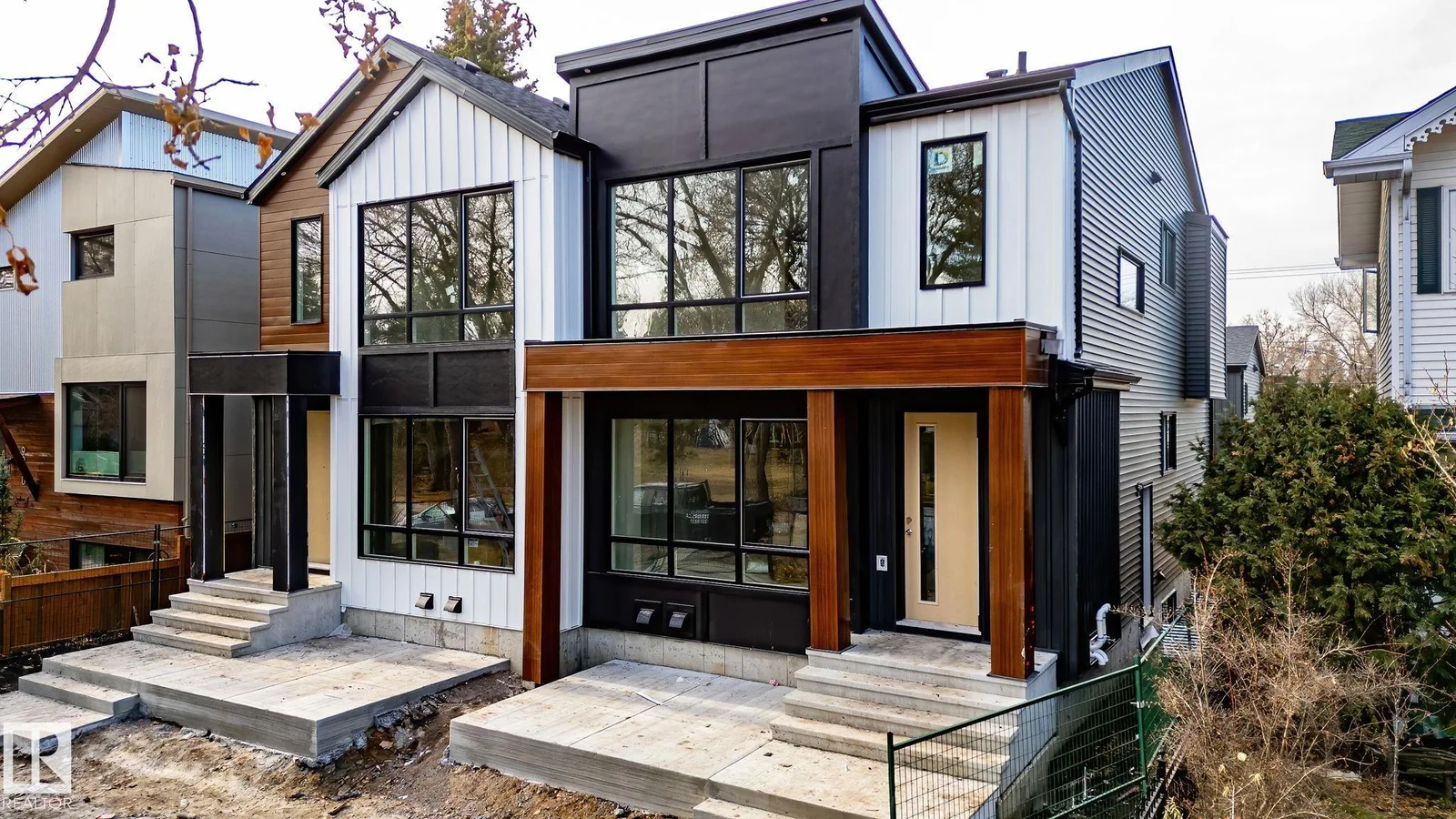 9224 94 ST NW, Edmonton - 7 bedroom Duplex for sale