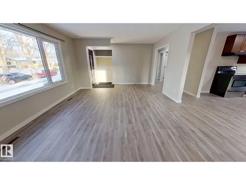12211 52 ST NW, Edmonton - $489,000