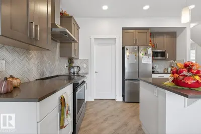 Interior photo 3 of 7942 ERASMUS CR NW