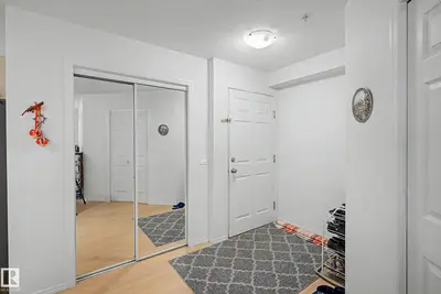 Interior photo 1 of #119 40 SUMMERWOOD BV