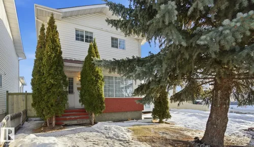 8006 15A AV NW, Edmonton - $389,800