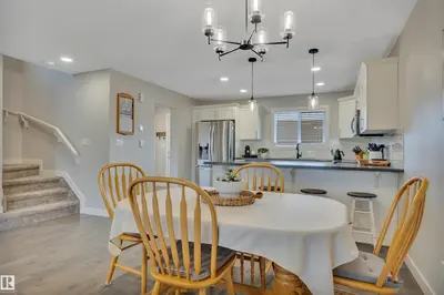 Interior photo 3 of 258 ROBINSON DR