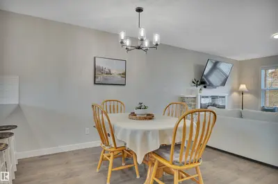 Interior photo 4 of 258 ROBINSON DR