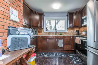 Interior photo 4 of 23 Circlewood DR