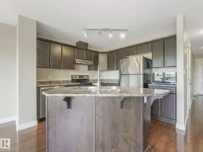 Interior photo 4 of 86 Meridian Loop NW