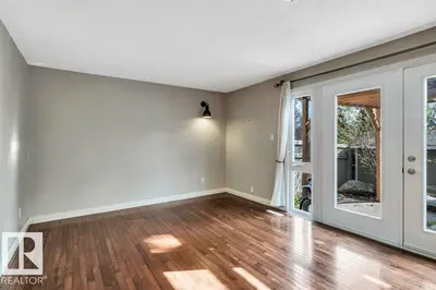 Interior photo 4 of 171 ROYAL RD NW