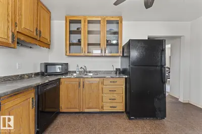 Interior photo 4 of 818 11 AV