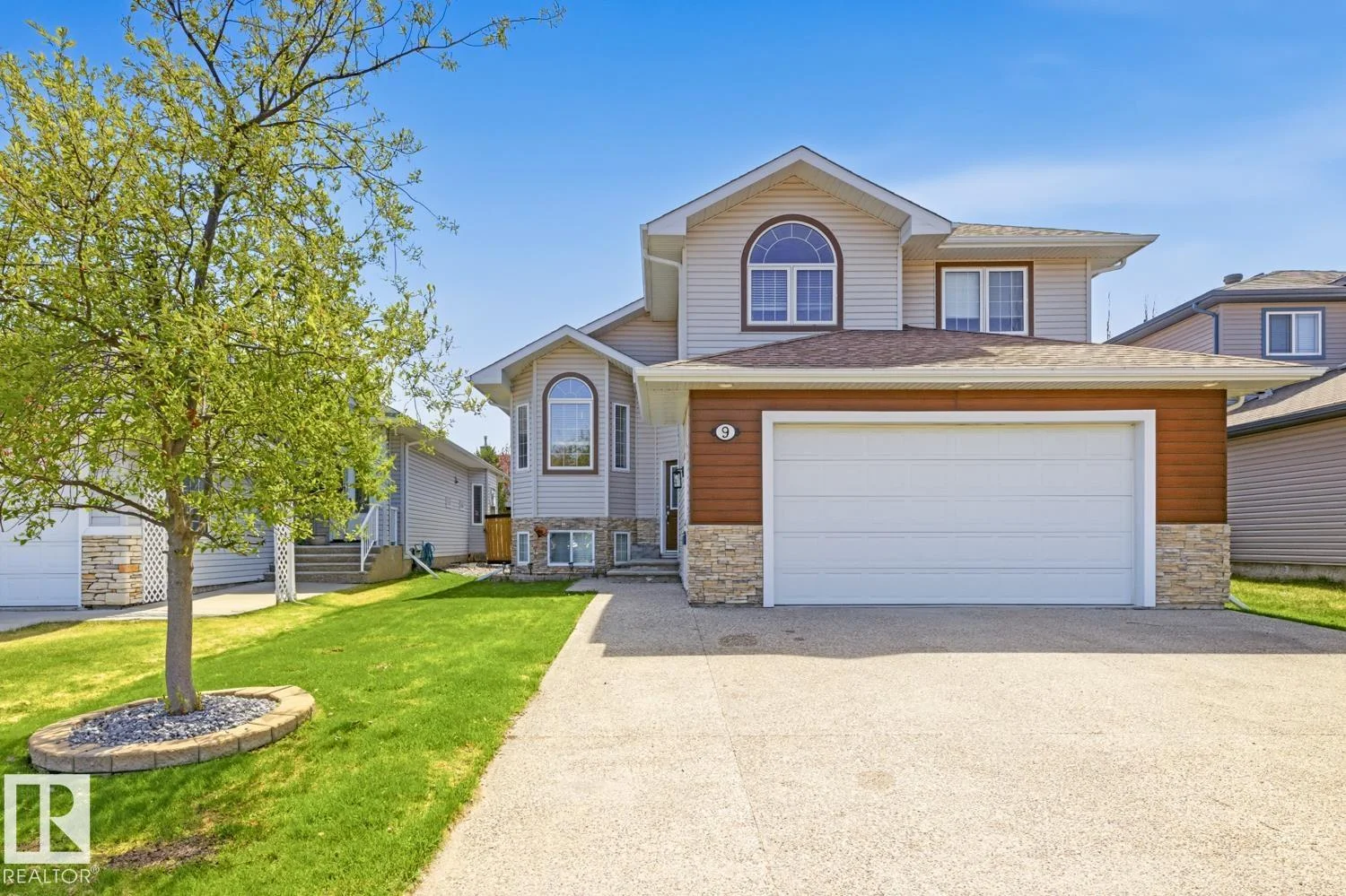 9 DANFIELD PL, Spruce Grove - 5 bedroom Detached Single Family for sale