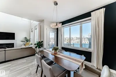 Interior photo 3 of 3716 46 AV