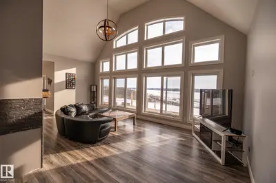 Interior photo 3 of 20213 Township Road 460