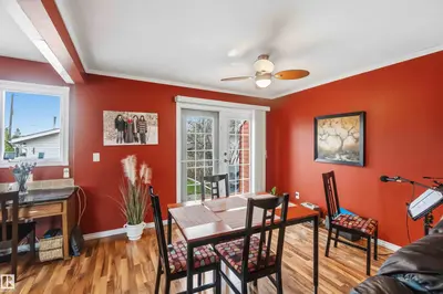 Interior photo 4 of 9504 94 AV