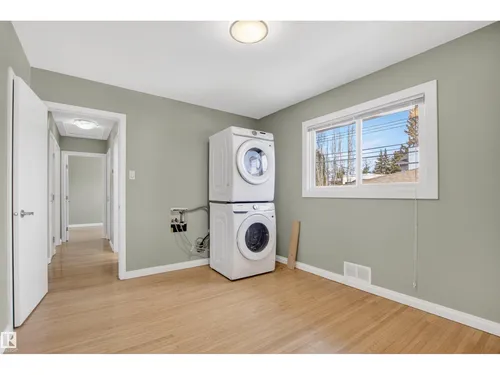 14232 95 AV NW, Edmonton - $599,900