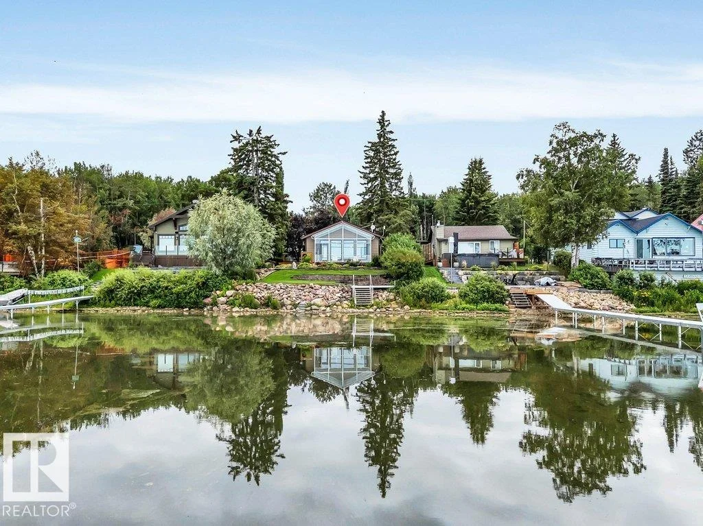 118 Crystal Springs Drive, Pigeon Lake, Rural Wetaskiwin County - 2 bedroom Detached Single Family for sale