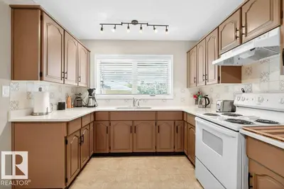 Interior photo 3 of 45 IVY CR