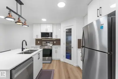 Interior photo 2 of 802 MCLEOD AV