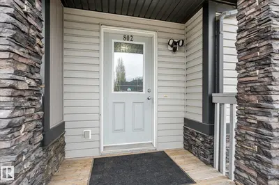 Interior photo 1 of 802 MCLEOD AV