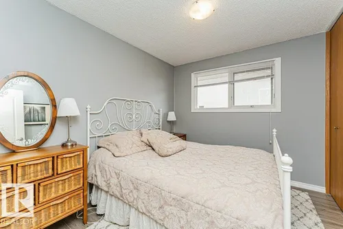 8 DUKE DR, Lamont - $289,500