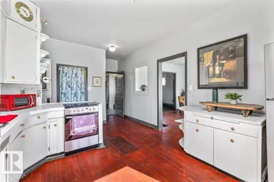 Interior photo 3 of 4802 50 ST