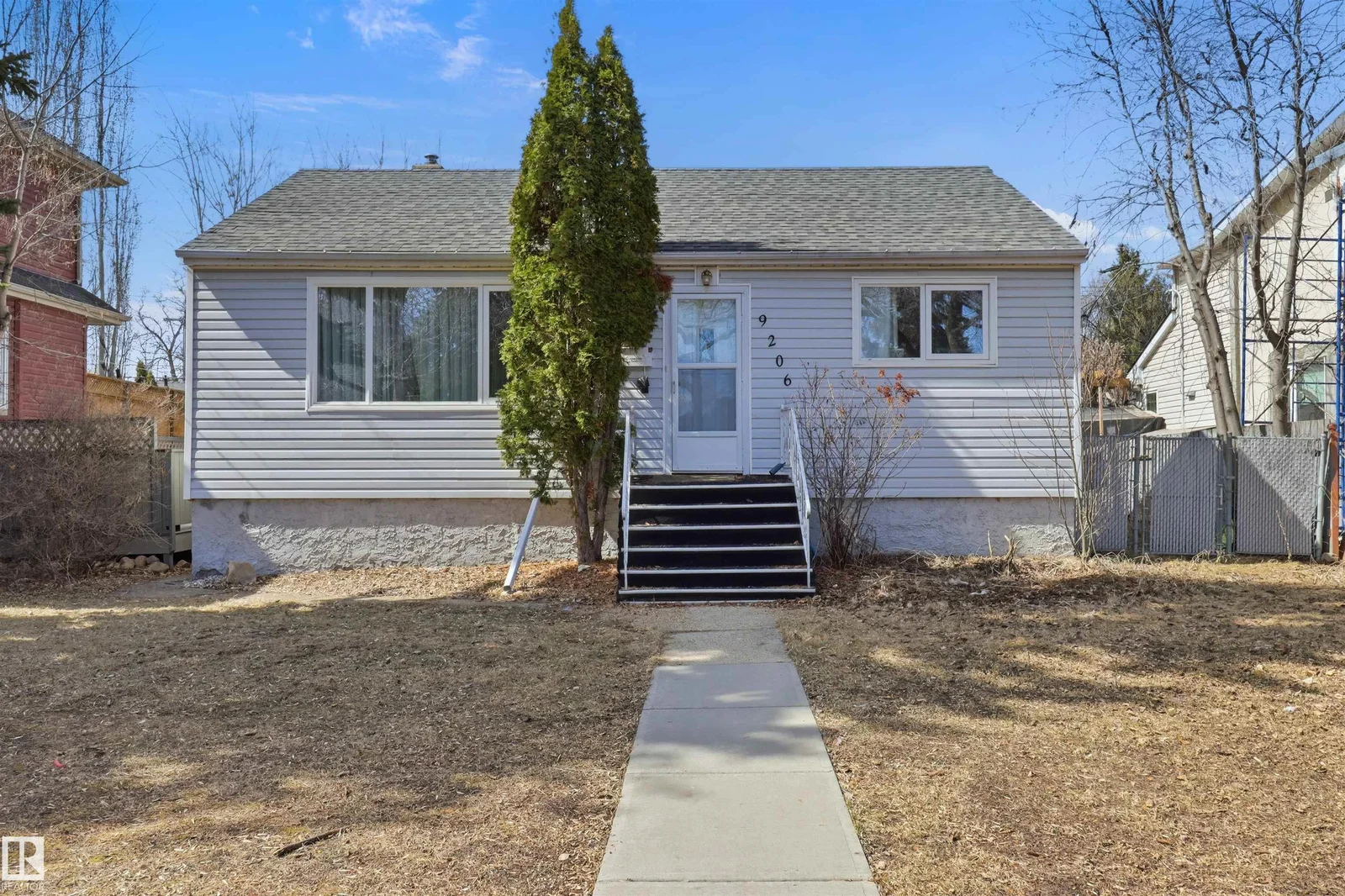 9206 / 9208 90 ST NW, Edmonton - 3 bedroom Detached Single Family for sale