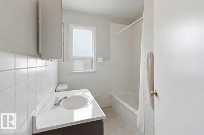 Interior photo 3 of 9206 / 9208 90 ST NW