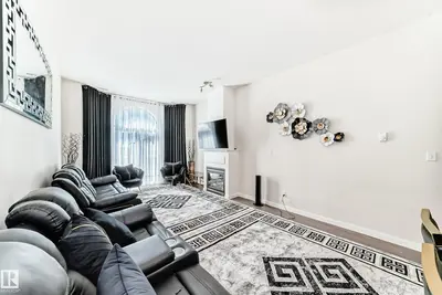 Interior photo 2 of #424 4312 139 AV NW