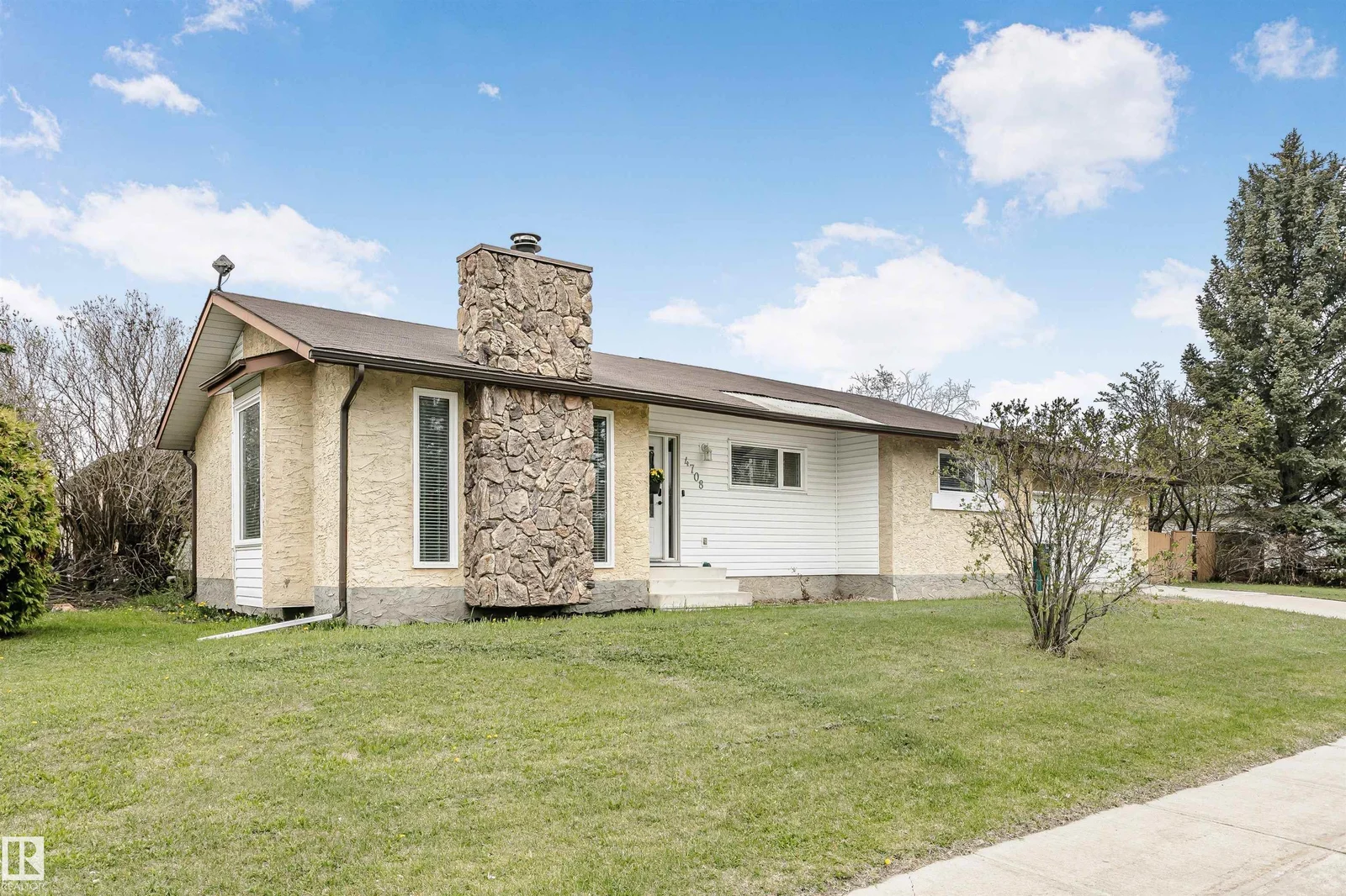 4708 45 ST, Gibbons - 3 bedroom Detached Single Family for sale