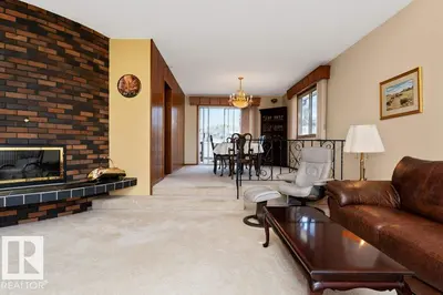 Interior photo 2 of 6719 31A AV NW